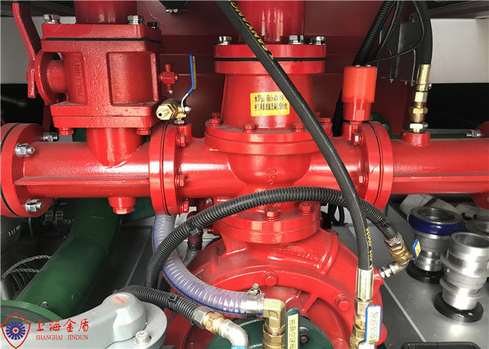 88Kw 118 Horsepower Water Tanker Fire Truck With Hydraulic Control Clutch