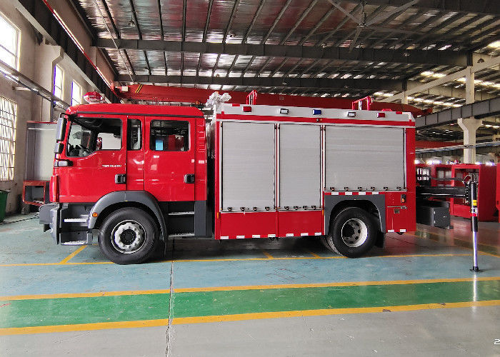 6.5M Lift Lighting System 1480kg Crane Emergency Rescue Fire Truck with Traction