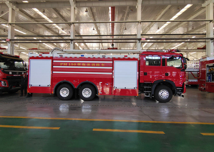 ATM / AT Transmission Two Row Cab Commercial Fire Trucks With 6 Seats 213kw